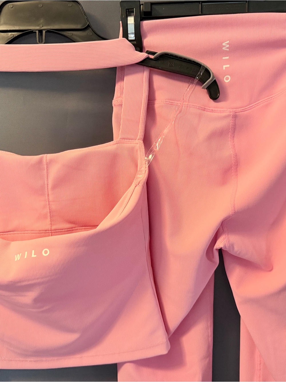 Wilo the Label High-Rise Leggings & Tank Active Set pink - Picture 2 of 3